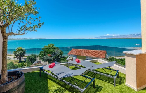 Gorgeous apartment in Nin with house sea view
