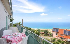 Outdoor dining - Beautiful apartment in Castellabate (Castellabate)