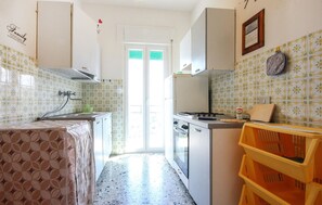 Fridge, stovetop - Beautiful apartment in Castellabate (Castellabate)