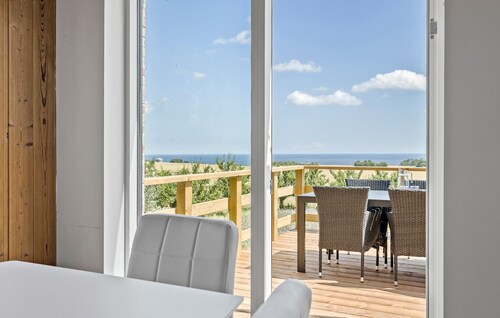 5 bedroom awesome home in Gudhjem