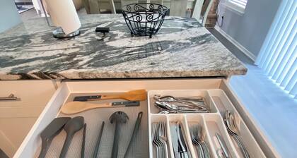 Spacious 5BR-Central & Group Friendly