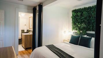 3 chambres, fer et planche à repasser, Wi-Fi, draps fournis