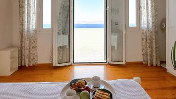 2 camere, culla da viaggio, Wi-Fi gratuito, lenzuola