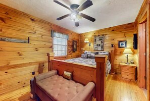 2 Schlafzimmer, Schreibtisch, Bügeleisen/Bügelbrett, Reisekinderbett