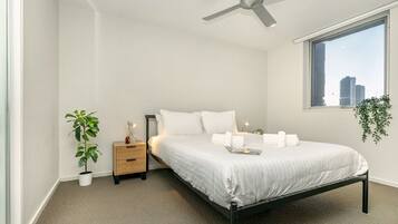 2 bedrooms, iron/ironing board, free WiFi, bed sheets