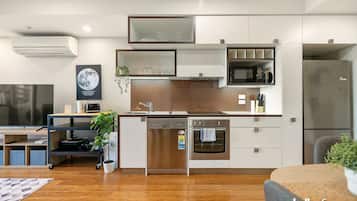 Microwave, oven, stovetop, dishwasher