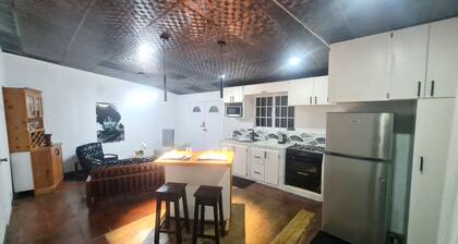 Timber & Tones Studio Near Maracas Waterfall and Morang River
