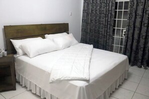 1 bedroom, iron/ironing board, WiFi