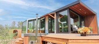 Refuge Bay Caelum Cabin - Luxury Off Grid Escape