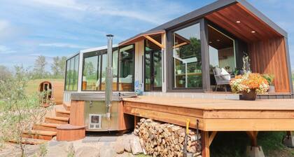 Refuge Bay Caelum Cabin - Luxury Off Grid Escape