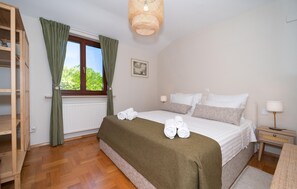 4 chambres, lit parapluie, Wi-Fi gratuit, draps fournis