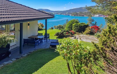 4 bedroom awesome home in ølve