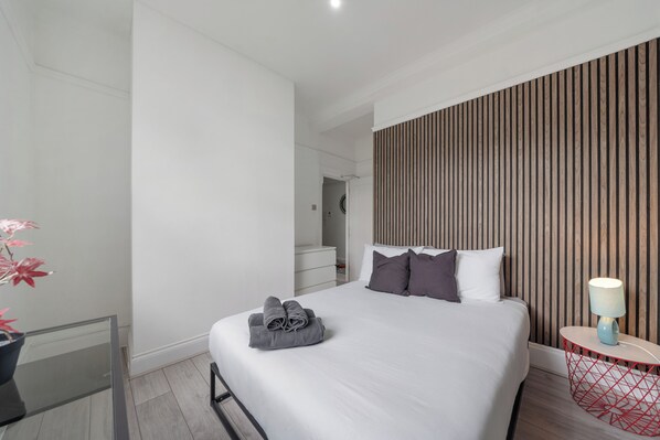 3 bedrooms, iron/ironing board, WiFi, bed sheets - The Chalton Funk-Kings Cross! (London)