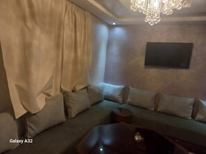 Interior - Beautiful family apartment for rent (Sale)