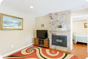 1 Schlafzimmer, Bügeleisen/Bügelbrett, kostenloses WLAN, Bettwäsche