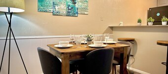 Worker friendly, cozy, great location, quiet, full kitchen, WiFi, 