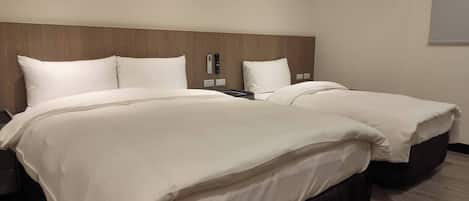 Triple Room, Multiple Beds, Non Smoking