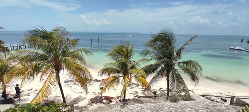 "WE WELCOME YOU AT OUR LOVELY AND COZY BEACH FRONT STUDIO IN BEAUTIFUL CANCUN"