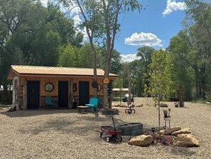 Exterior - Southwest Luxury Glamping- TDown Covered Wagon (Mancos)