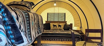 Southwest Luxury Glamping- TDown Covered Wagon