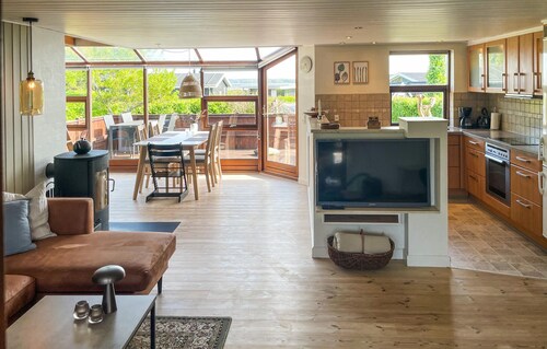 2 bedroom nice home in Juelsminde