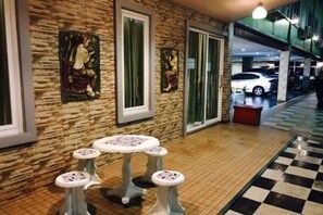 Interior - T.W. Sea View Hotel (Tha Sala)