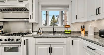 Bowmont Park Luxury Retreat w/AC