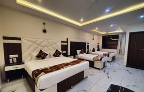 Unclassified image, 3 of 32, button - Hotel Roop Mandi (Manali)