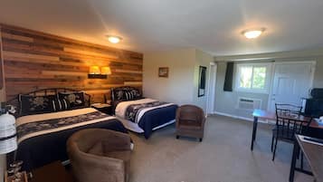 Deluxe Double Room, 2 Double Beds | Desk, cribs/infant beds, free WiFi, bed sheets