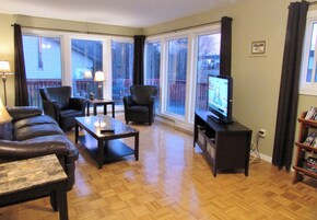 Televisión LCD 32 pulgadas con canales de televisión vía satélite