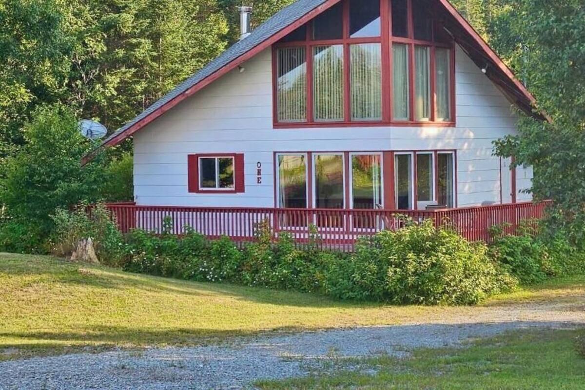 3-Bedroom Chalet with Kitchen (Non-Smoking, No Pets)