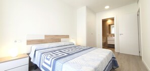 Strykejern/-brett, wi-fi (inkludert) og sengetøy