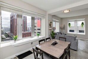 Interior - Skyline Serenity 2BR/2BA with Stunning City Views (Des Moines)