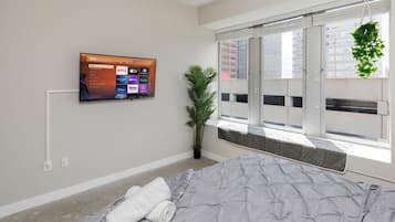 2 habitaciones, tabla de planchar con plancha, wifi y ropa de cama