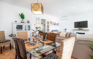 Dining - Nice home in Chiclana de la Fronter (Chiclana de la Fronter)