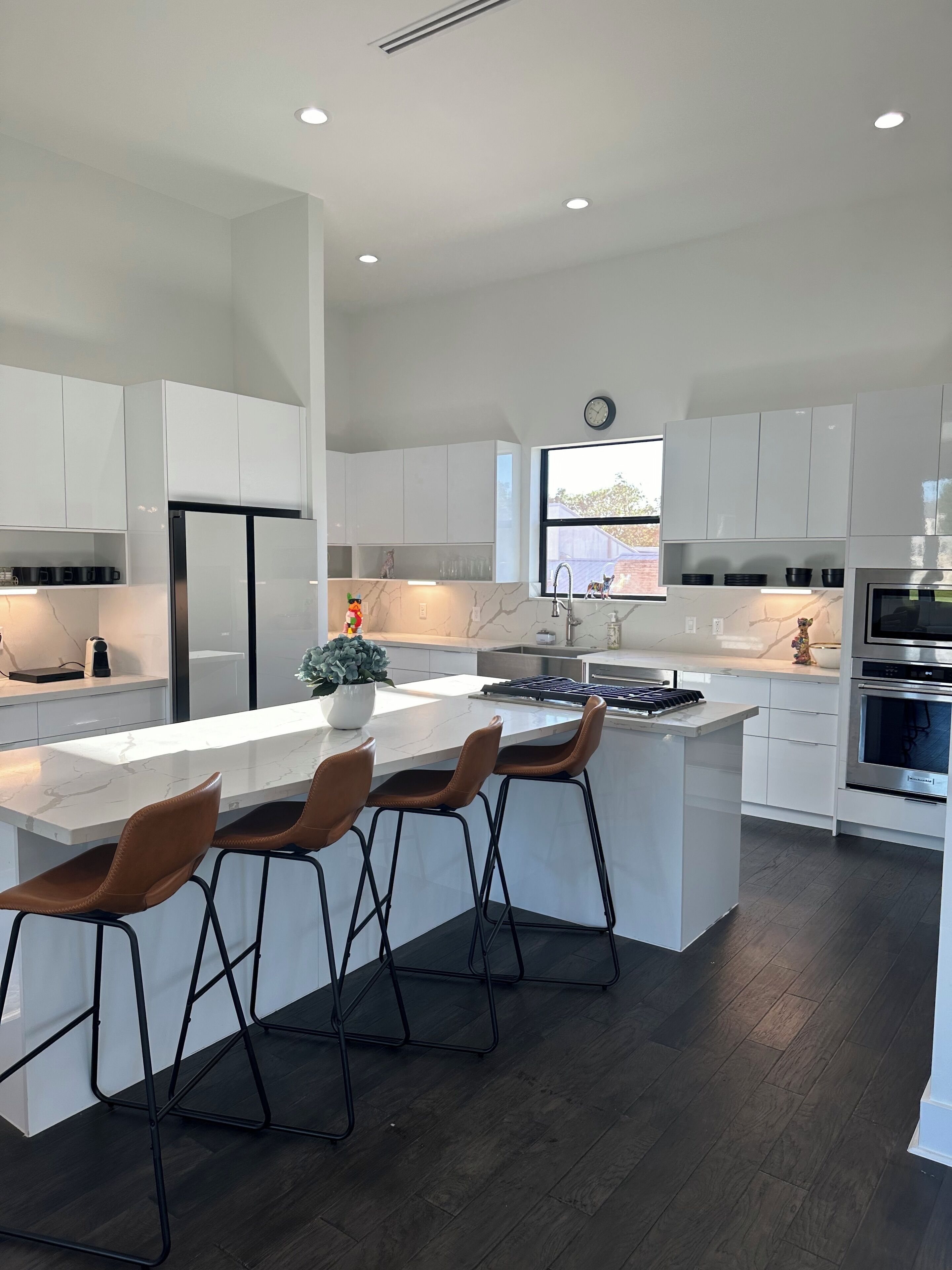 Mikrowelle, Ofen, Herdplatte, Geschirrspüler