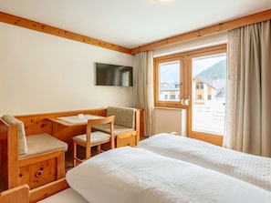 3 chambres, accès à Internet