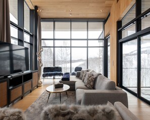 42-Zoll-Smart-TV mit Kabelempfang, Fußbodenheizung