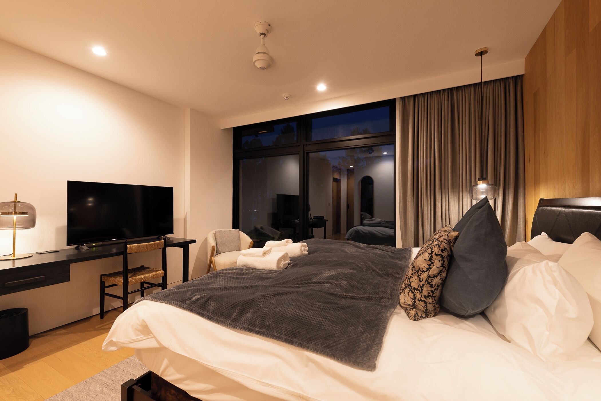 5 bedrooms, premium bedding, in-room safe, individually decorated