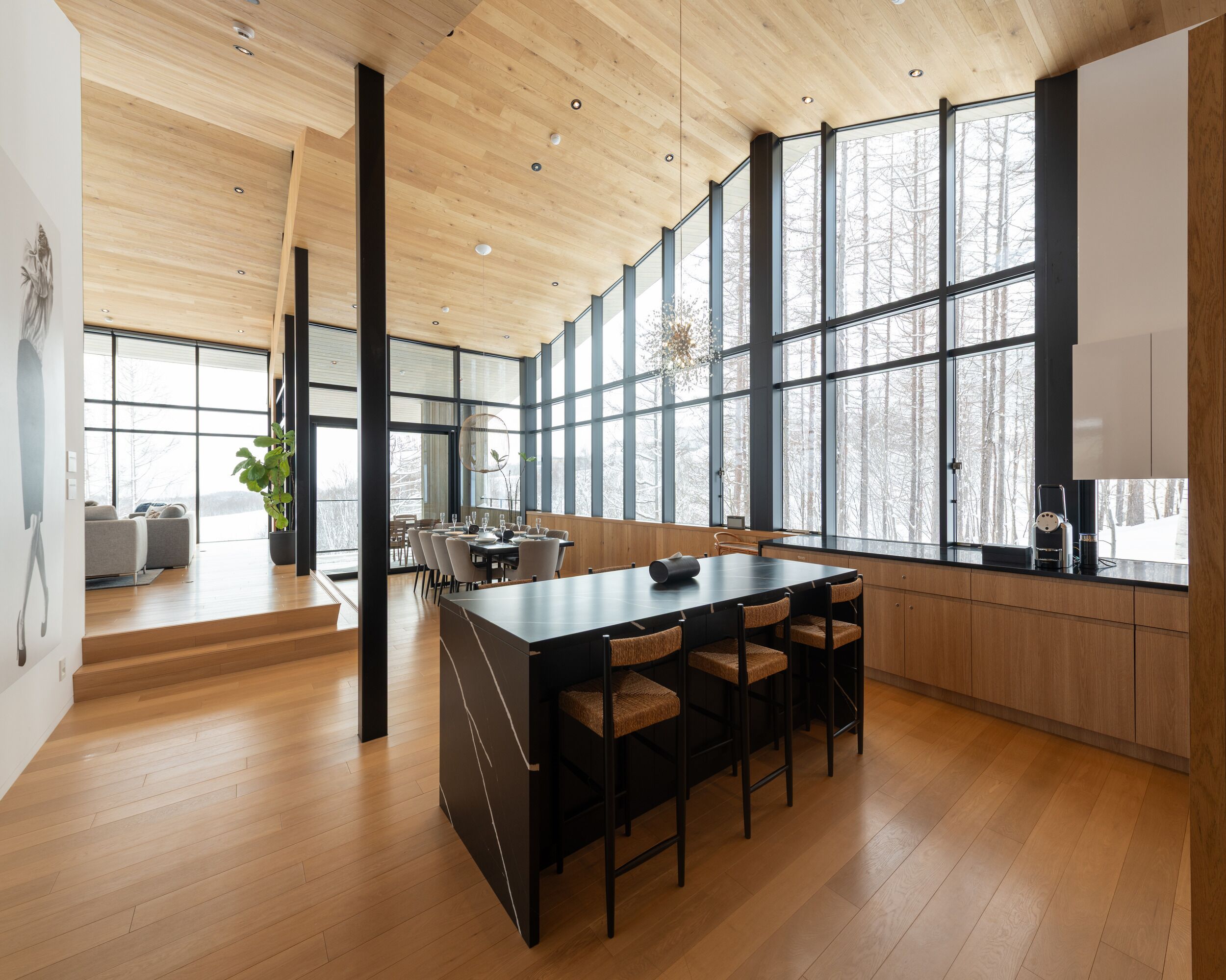 客室内のダイニングエリア