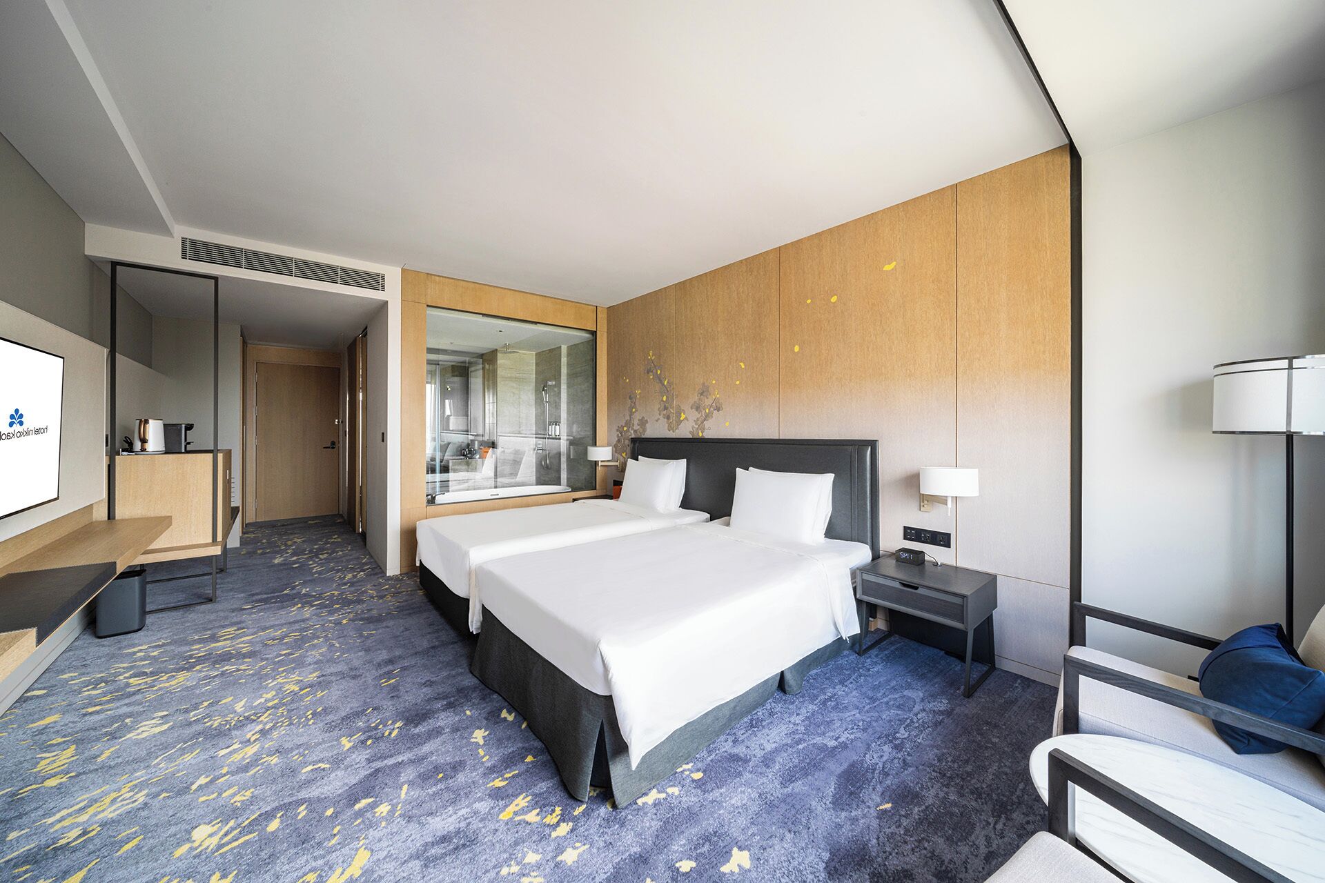 Tvåbäddsrum Deluxe | Allergitestade sängkläder, duntäcken och minibar
