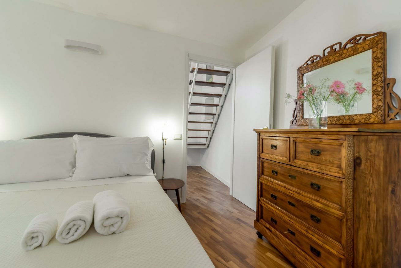 2 quartos, ferros/tábuas de passar roupa, Wi-Fi, roupa de cama