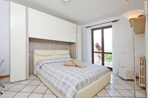 2 bedrooms, free WiFi, bed sheets - Dalia, Colico, Italy (Colico)