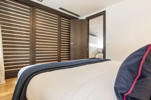 1 bedroom, desk, iron/ironing board, travel cot