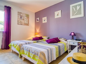2 bedrooms, iron/ironing board, WiFi - Villa Les Genêts by Interhome (Montauroux)