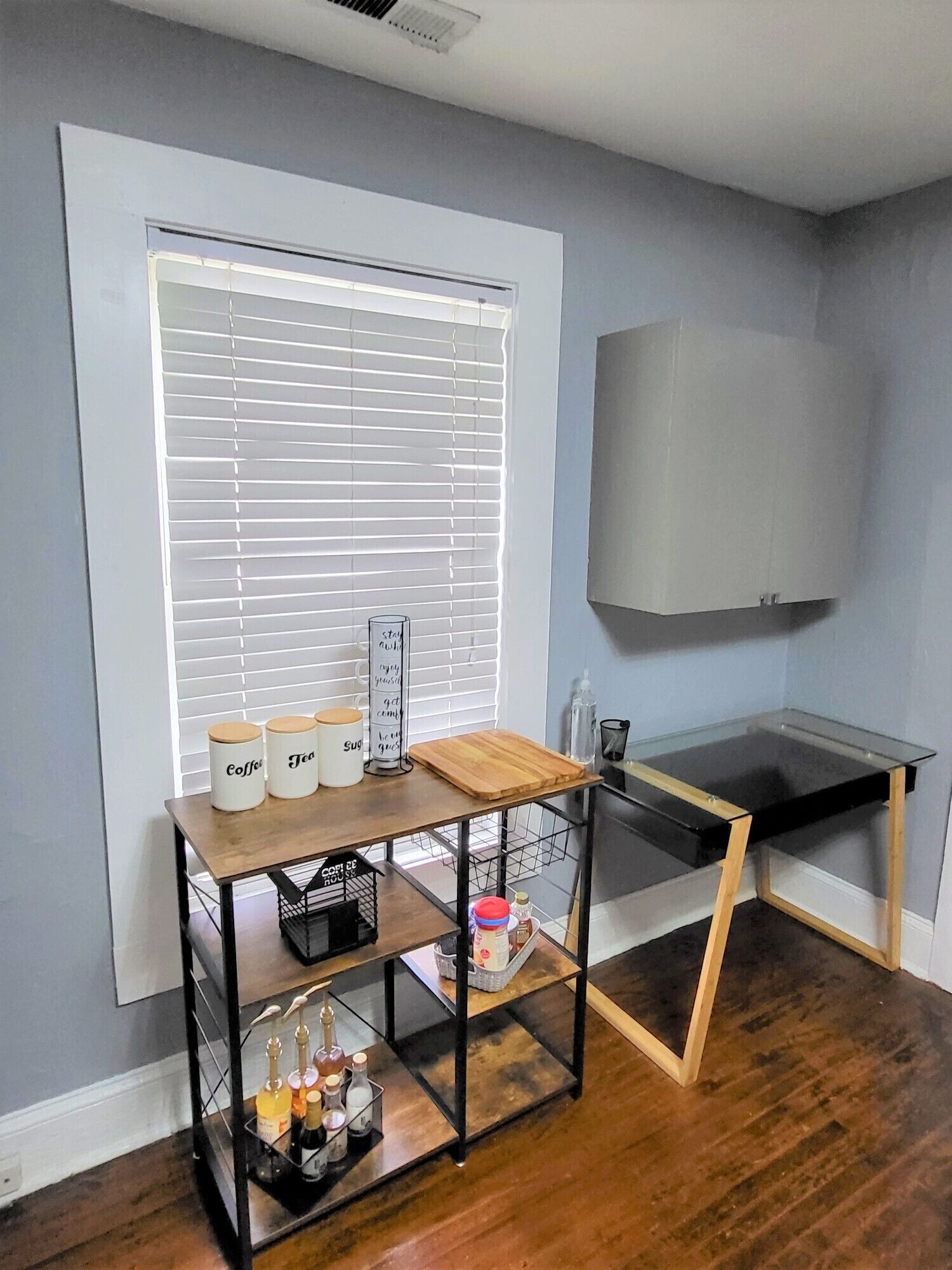 Best Deal in uptown Charlotte. Updated place close to Uptown and Plaza Midwood