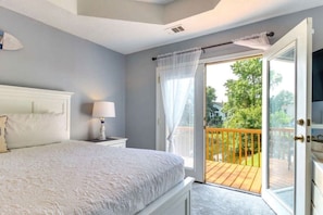 4 bedrooms, iron/ironing board, travel cot, free WiFi