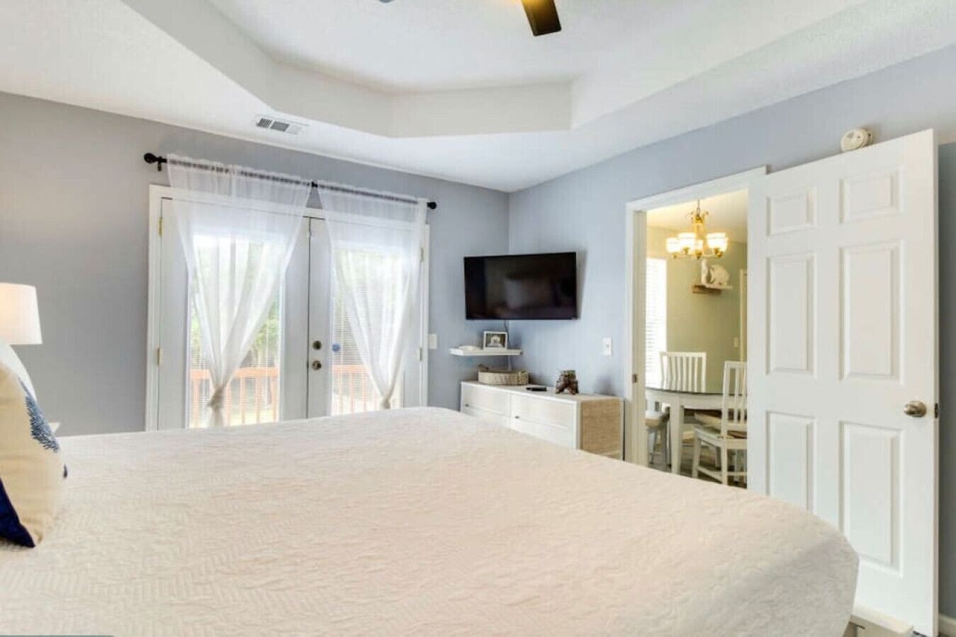 Iron/ironing board, travel crib, free WiFi, bed sheets