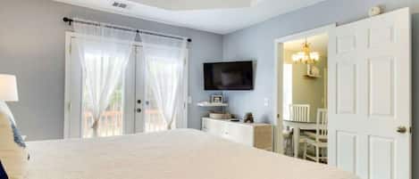 4 bedrooms, iron/ironing board, travel cot, free WiFi