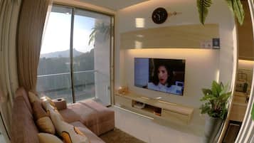 Condo, 1 Bedroom, Accessible, Balcony | Living area